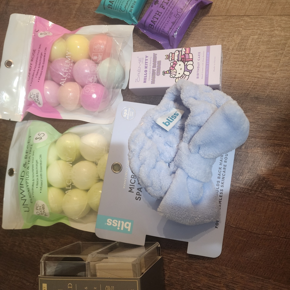 Lot Of Bathroom Beauty Supplies
